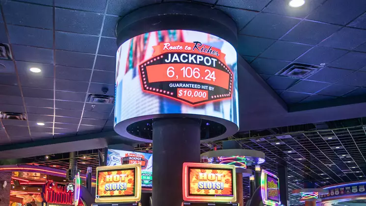 Curved LED Advertising Display